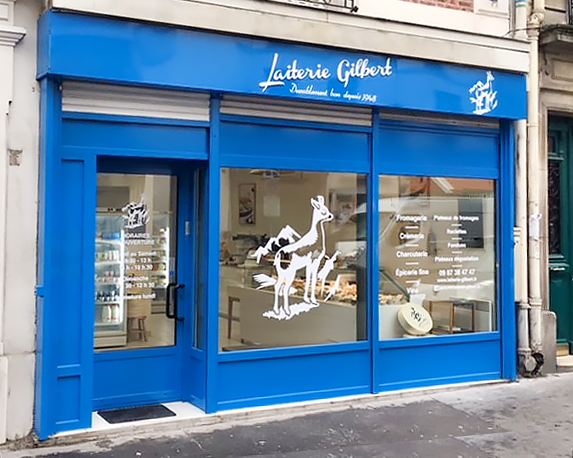 Vitrine de la boutique Laiterie Gilbert à Paris 14